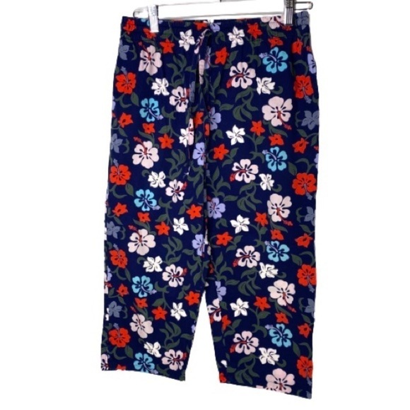 Hibiscus Print crisp cotton capris - Picture 1 of 8